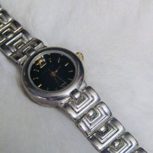 Vintage Claremont watch with brand new battery